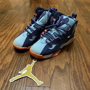 True Flight GG , Crazy Color-way (Dark Purple Dust) , Good condition